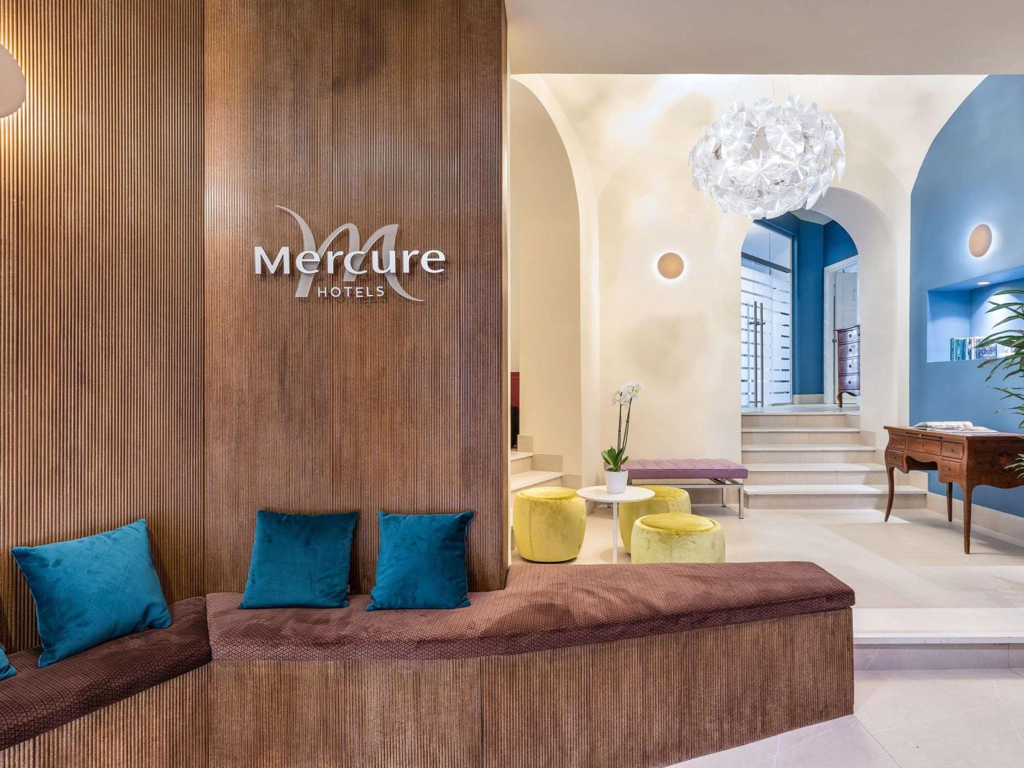 Mercure Napoli Centro Angioino Exterior photo
